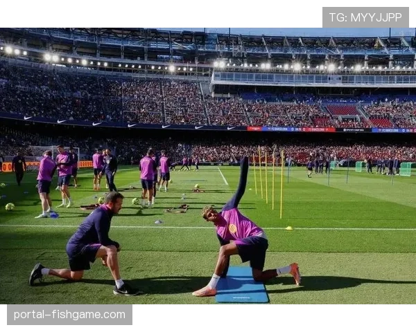 诺坎普球场测试新型传感器，旨在更精确测量草坪硬度对跑动的影响